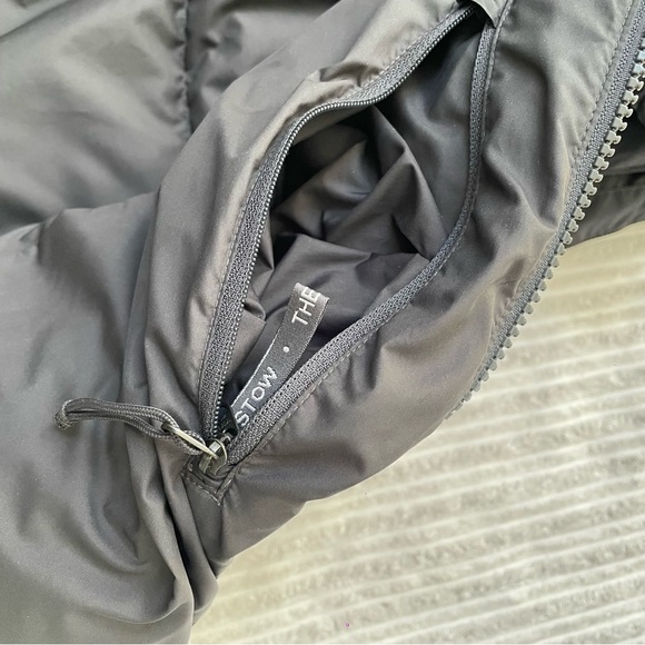 The North Face Black Puffer Vest - Picture 8 of 9